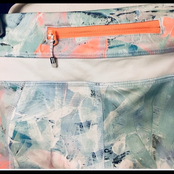 EUC Lululemon Run Inspire Crop II Brushed Illusion - Picture 3 of 8